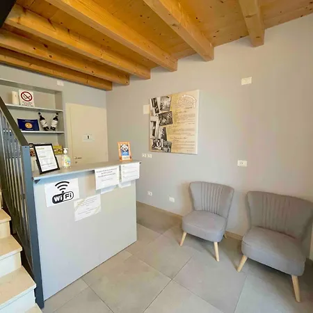 La Casa Della Ada בית הארחה *